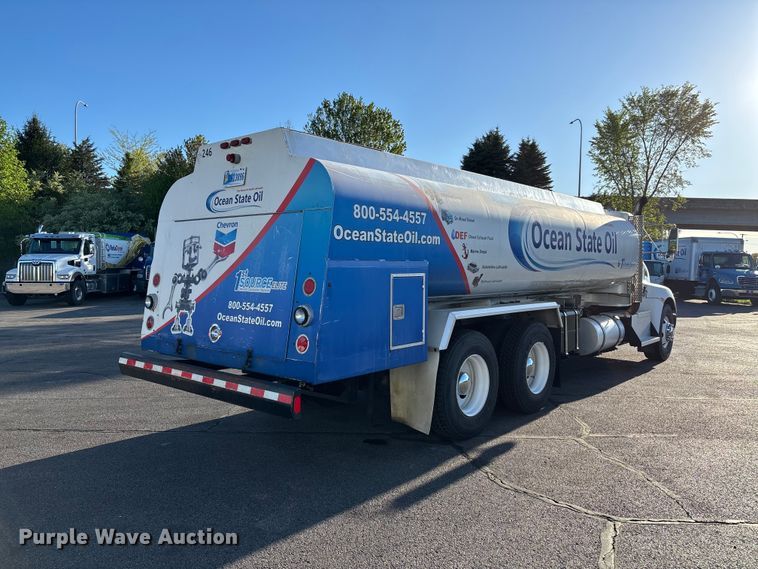image for item EM0109 2009 Kenworth T370 fuel truck