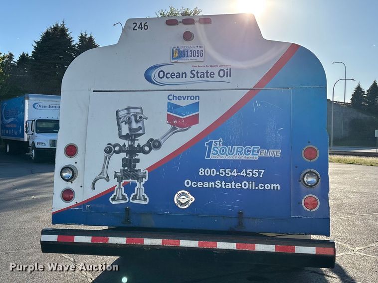 image for item EM0109 2009 Kenworth T370 fuel truck