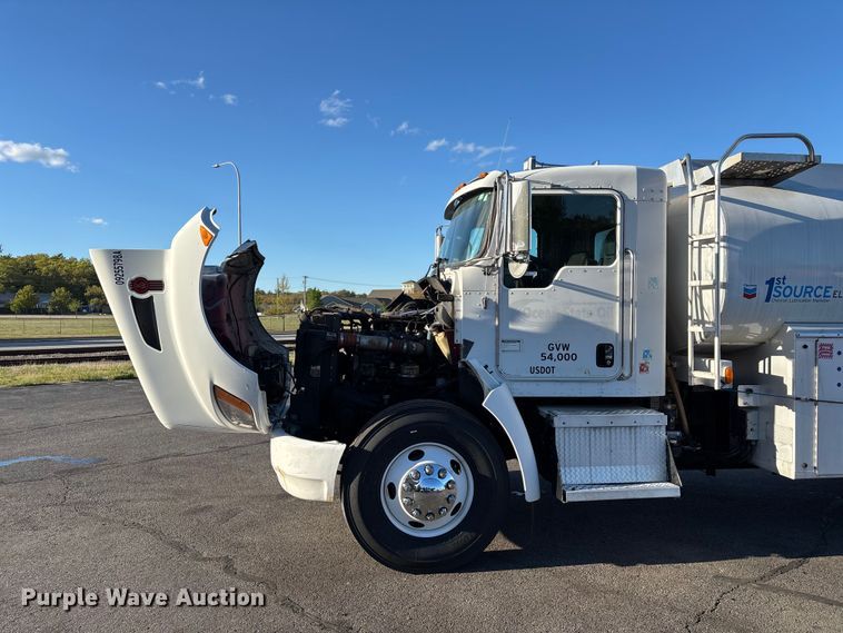 image for item EM0109 2009 Kenworth T370 fuel truck