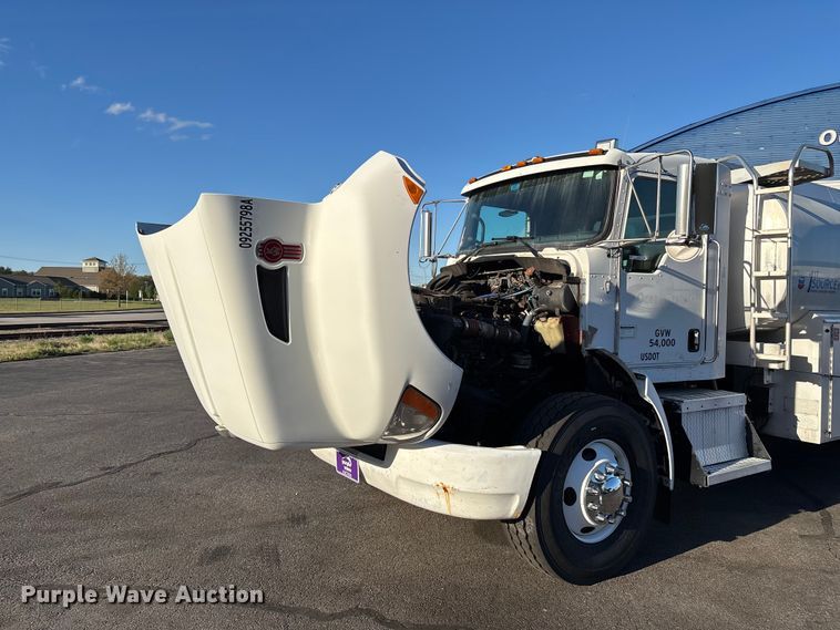image for item EM0109 2009 Kenworth T370 fuel truck