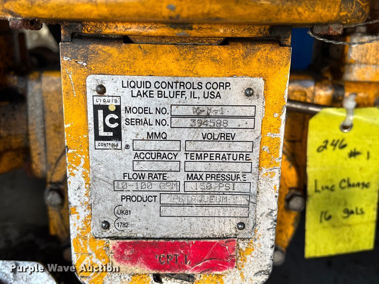 image for item EM0109 2009 Kenworth T370 fuel truck
