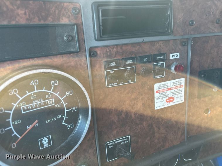image for item EM0110 2004 Kenworth T300 fuel truck