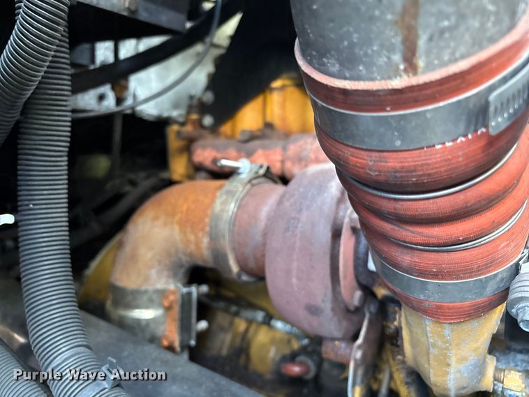 image for item EM0110 2004 Kenworth T300 fuel truck