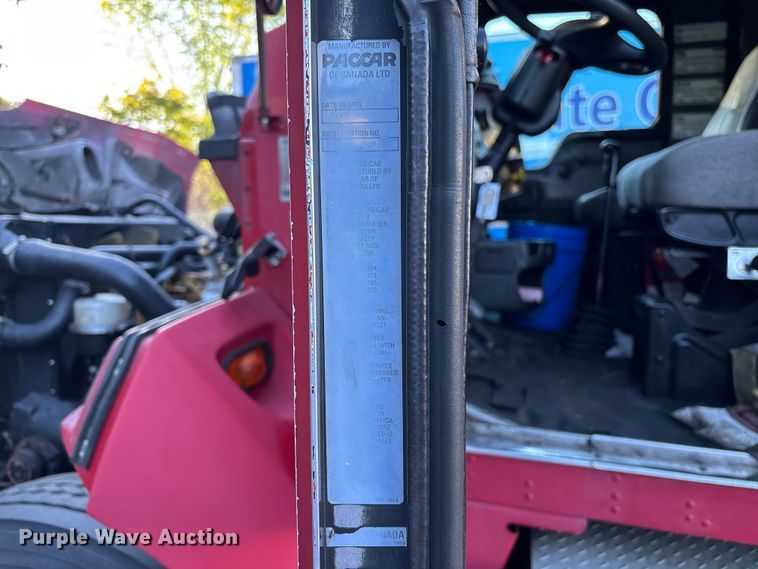 image for item EM0110 2004 Kenworth T300 fuel truck