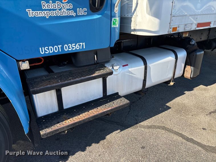 image for item EM0111 2015 Freightliner Business Class M2 box truck