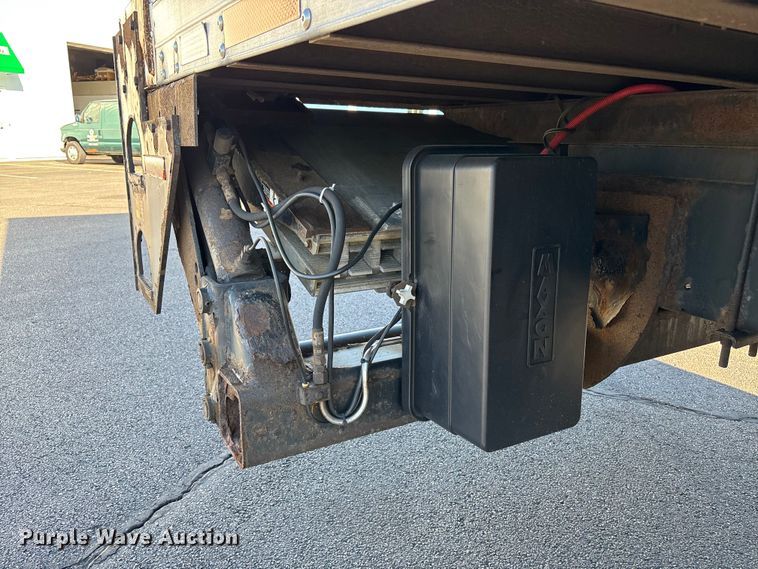 image for item EM0111 2015 Freightliner Business Class M2 box truck