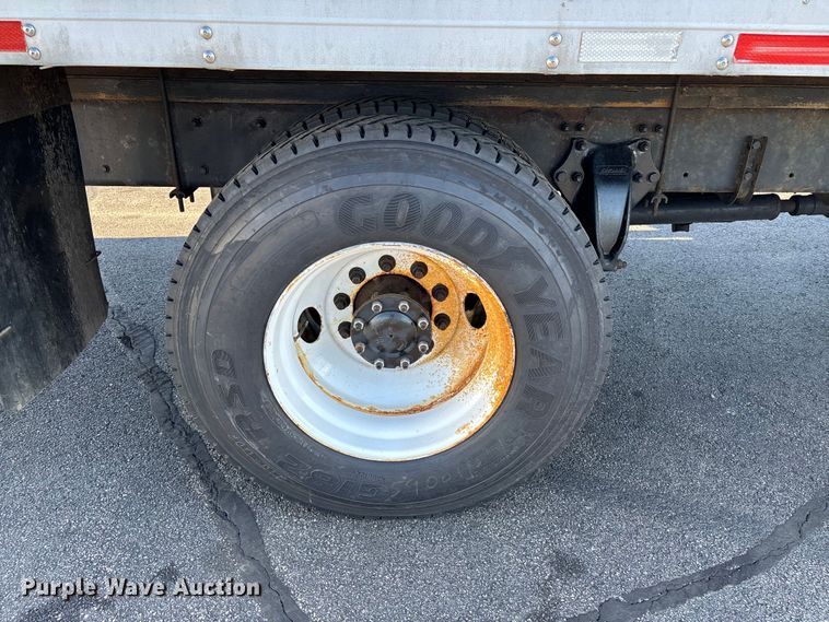 image for item EM0111 2015 Freightliner Business Class M2 box truck