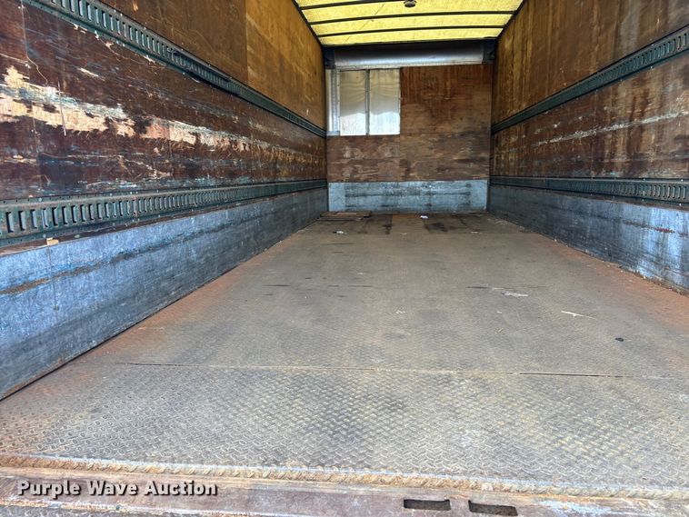 image for item EM0113 2007 Peterbilt 357 box truck