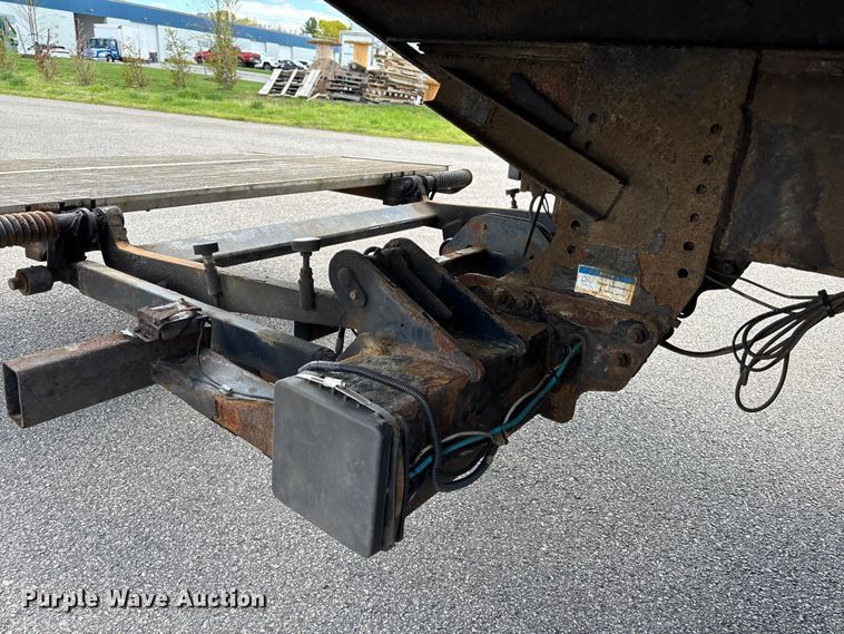 image for item EM0113 2007 Peterbilt 357 box truck