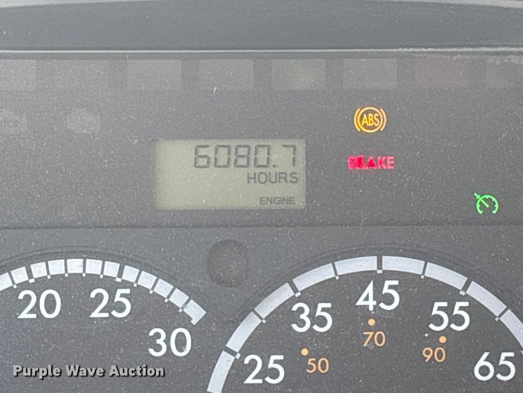 image for item EM0114 2012 Freightliner Business Class M2 box truck