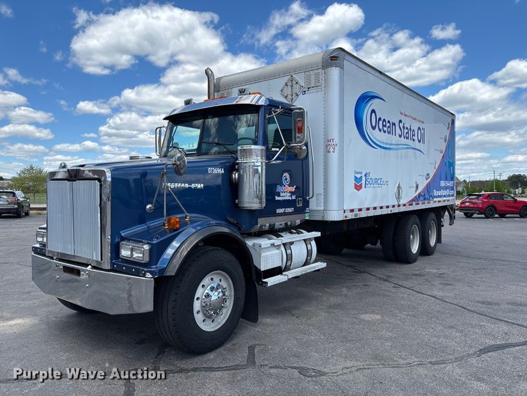 image for item EM0115 2007 Western Star 4900 box truck