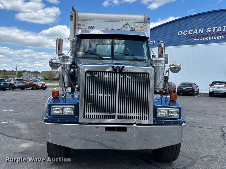 image for item EM0115 2007 Western Star 4900 box truck
