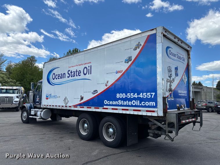 image for item EM0115 2007 Western Star 4900 box truck