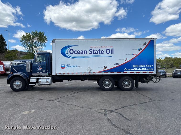 image for item EM0115 2007 Western Star 4900 box truck