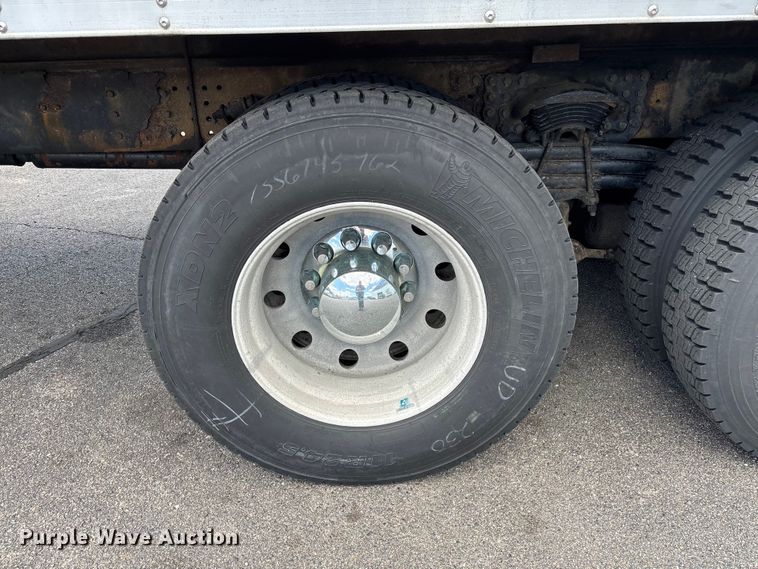 image for item EM0115 2007 Western Star 4900 box truck