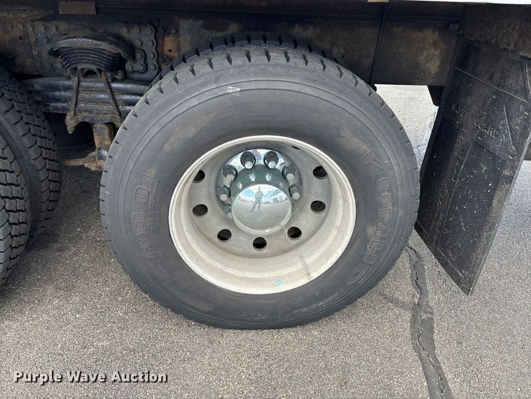 image for item EM0115 2007 Western Star 4900 box truck