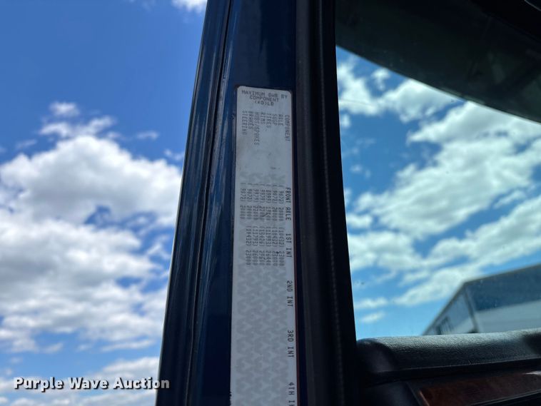 image for item EM0115 2007 Western Star 4900 box truck