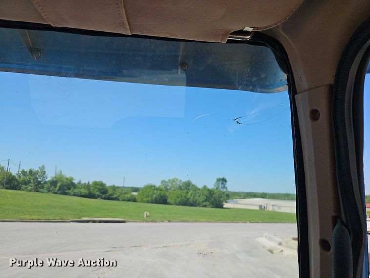 image for item EO7333 2020 Western Star 4700 semi truck