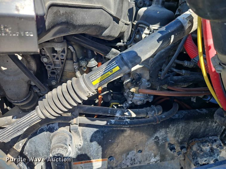 image for item EO7333 2020 Western Star 4700 semi truck