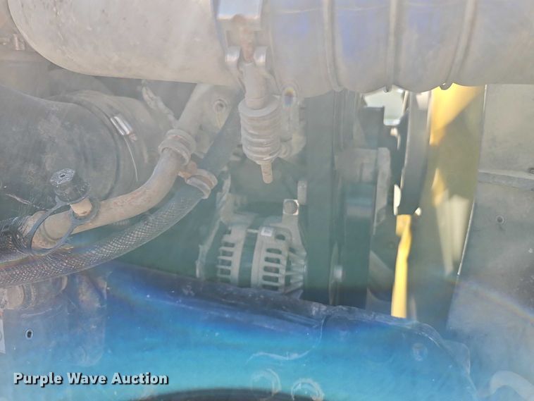 image for item EO7333 2020 Western Star 4700 semi truck