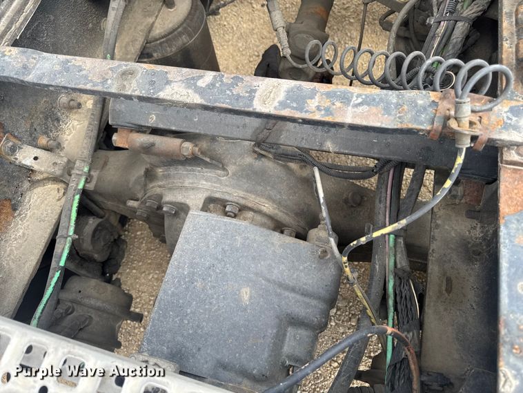 image for item ER0488 2007 Volvo Truck VNM semi truck