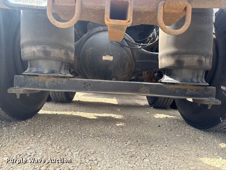 image for item ER0488 2007 Volvo Truck VNM semi truck