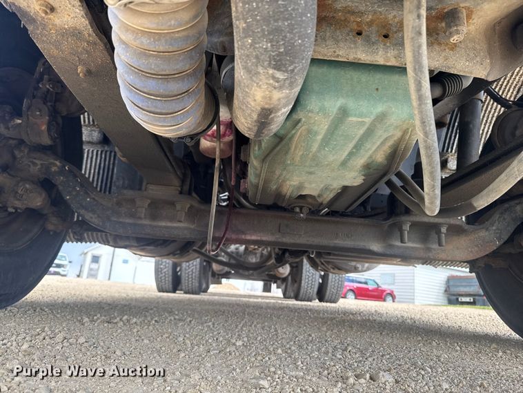 image for item ER0488 2007 Volvo Truck VNM semi truck