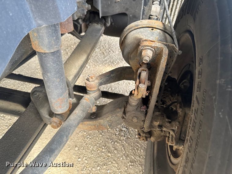image for item ER0488 2007 Volvo Truck VNM semi truck