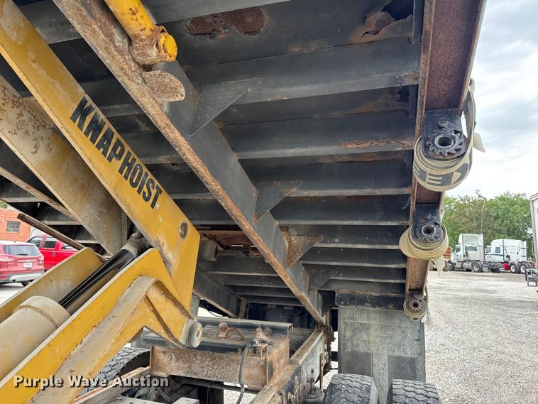 image for item ER0491 2011 International 4300 flatbed truck