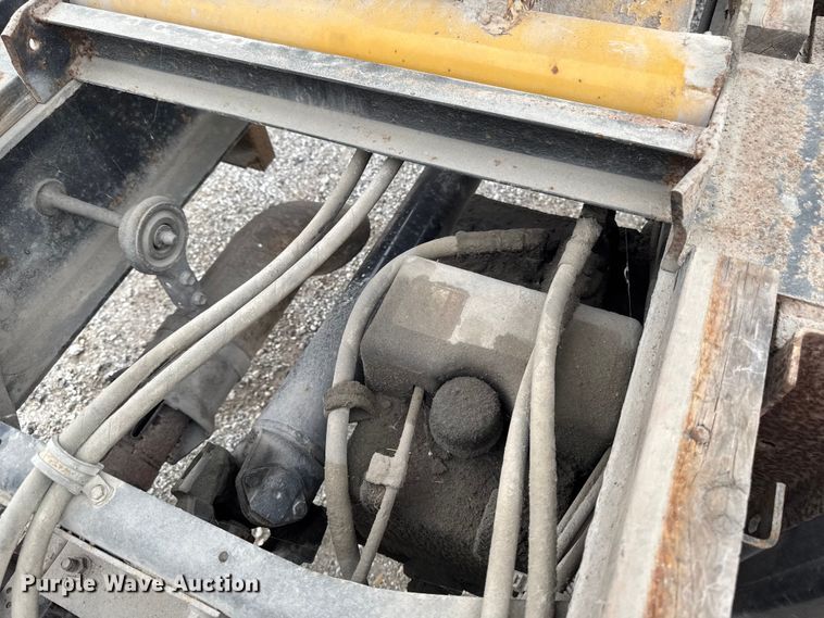 image for item ER0491 2011 International 4300 flatbed truck
