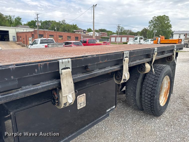 image for item ER0491 2011 International 4300 flatbed truck