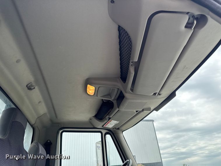 image for item ER0491 2011 International 4300 flatbed truck