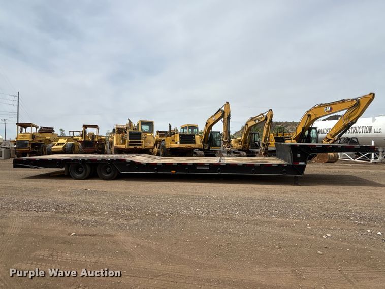 image for item ER7540 1998 Trail King Industries TK70HT-462 drop deck hydraulic tail equipment trailer