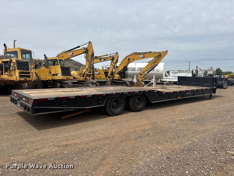 image for item ER7540 1998 Trail King Industries TK70HT-462 drop deck hydraulic tail equipment trailer