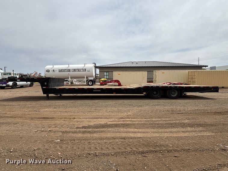 image for item ER7540 1998 Trail King Industries TK70HT-462 drop deck hydraulic tail equipment trailer