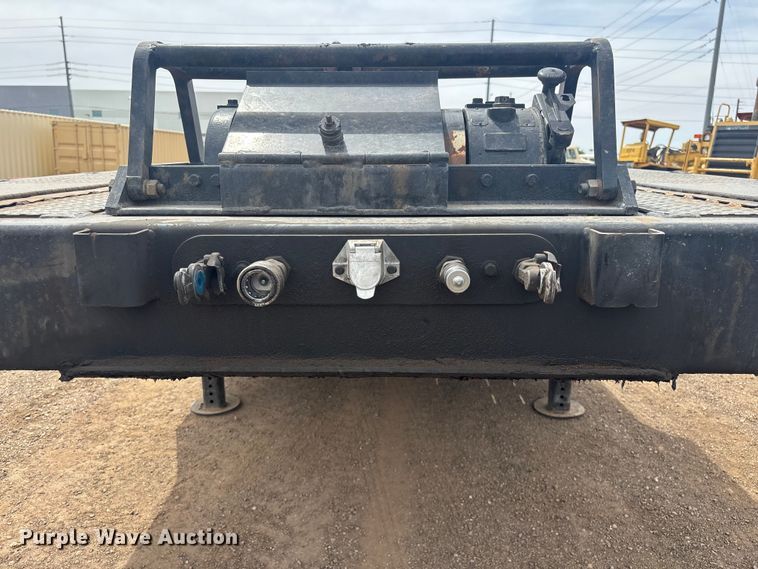 image for item ER7540 1998 Trail King Industries TK70HT-462 drop deck hydraulic tail equipment trailer