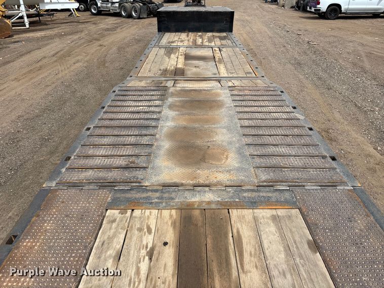 image for item ER7540 1998 Trail King Industries TK70HT-462 drop deck hydraulic tail equipment trailer