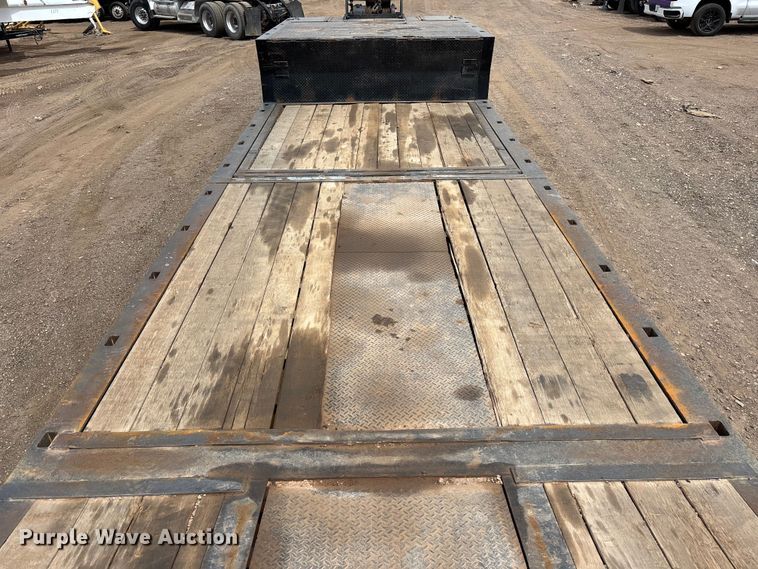 image for item ER7540 1998 Trail King Industries TK70HT-462 drop deck hydraulic tail equipment trailer