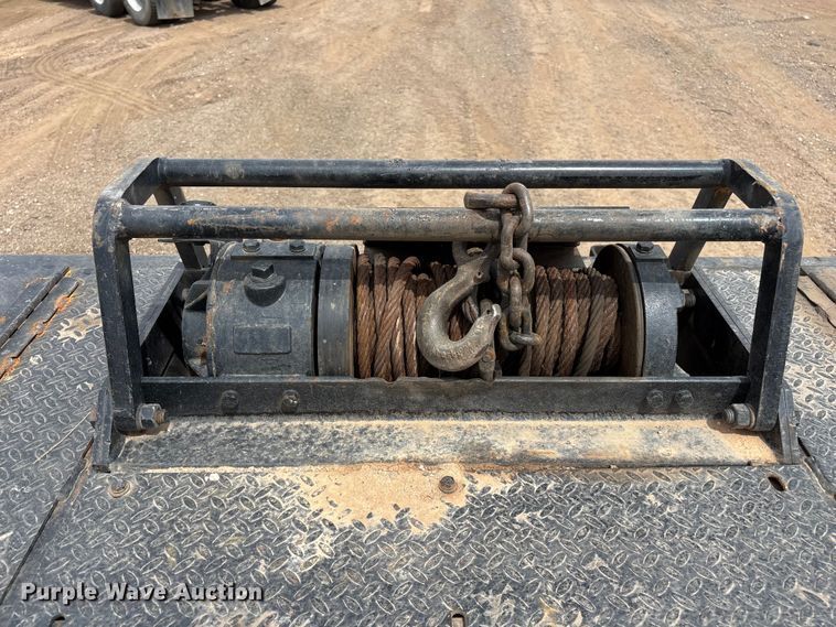 image for item ER7540 1998 Trail King Industries TK70HT-462 drop deck hydraulic tail equipment trailer