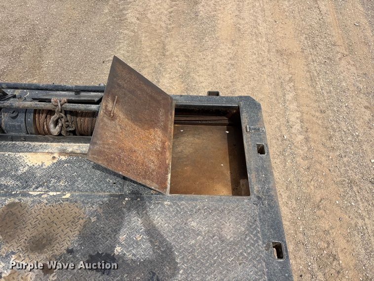 image for item ER7540 1998 Trail King Industries TK70HT-462 drop deck hydraulic tail equipment trailer