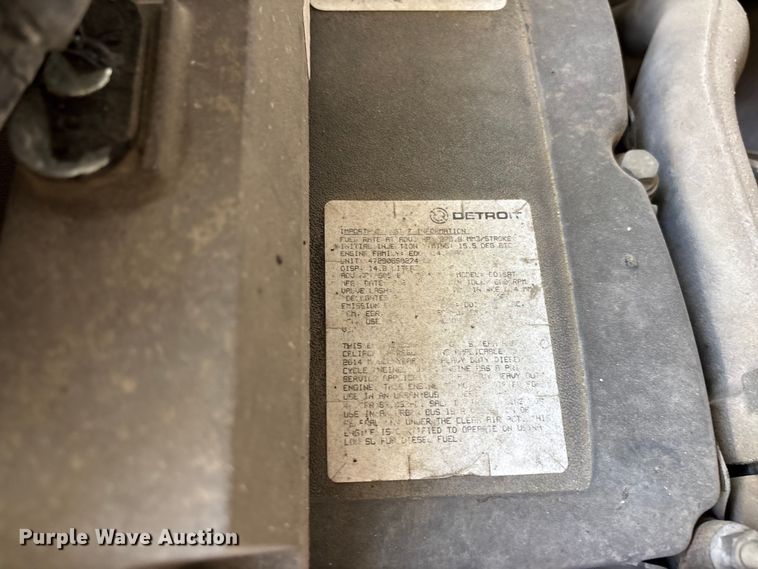 image for item ER7561 2015 Freightliner Cascadia fuel truck