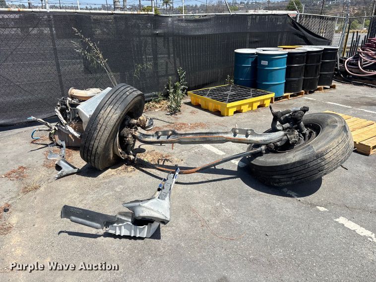 image for item ER7561 2015 Freightliner Cascadia fuel truck