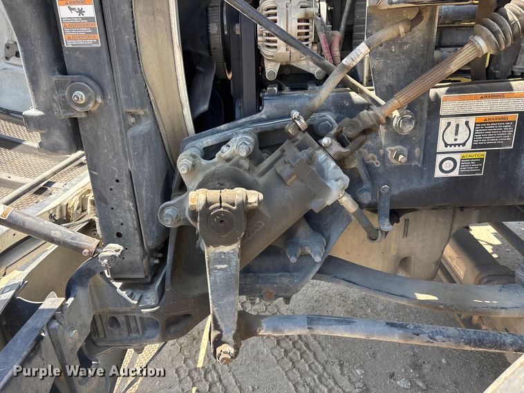 image for item ER7572 2019 Peterbilt 579 semi truck