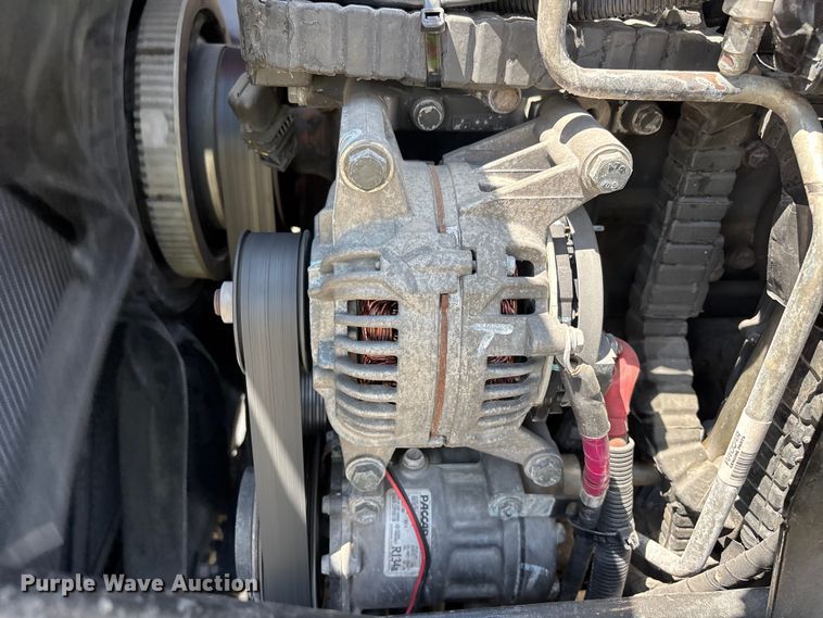 image for item ER7574 2018 Peterbilt 579 semi truck