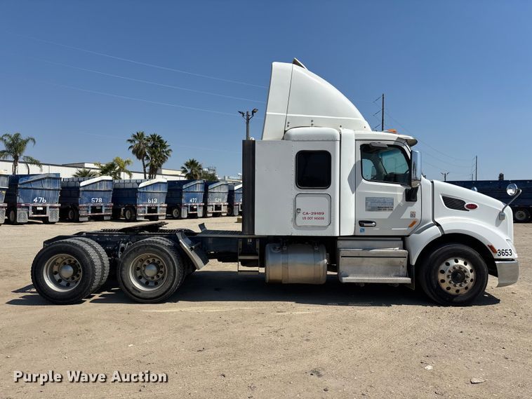 image for item ER7575 2019 Peterbilt 579 semi truck