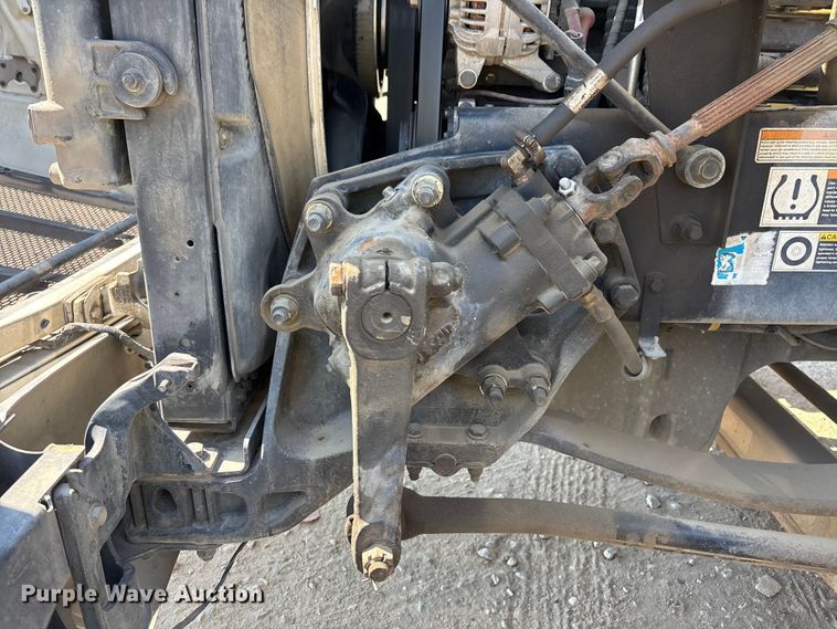 image for item ER7575 2019 Peterbilt 579 semi truck