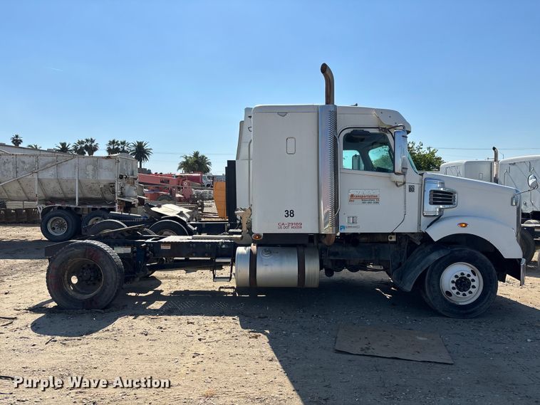 image for item ER7576 2013 Freightliner Coronado semi truck