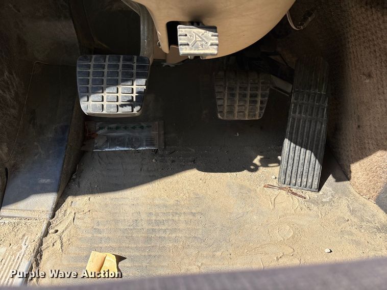 image for item ER7576 2013 Freightliner Coronado semi truck