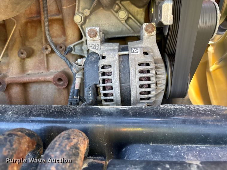 image for item ER7576 2013 Freightliner Coronado semi truck