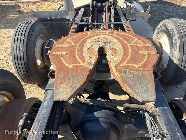 image for item ER7577 2013 Freightliner Coronado SD 122 semi truck